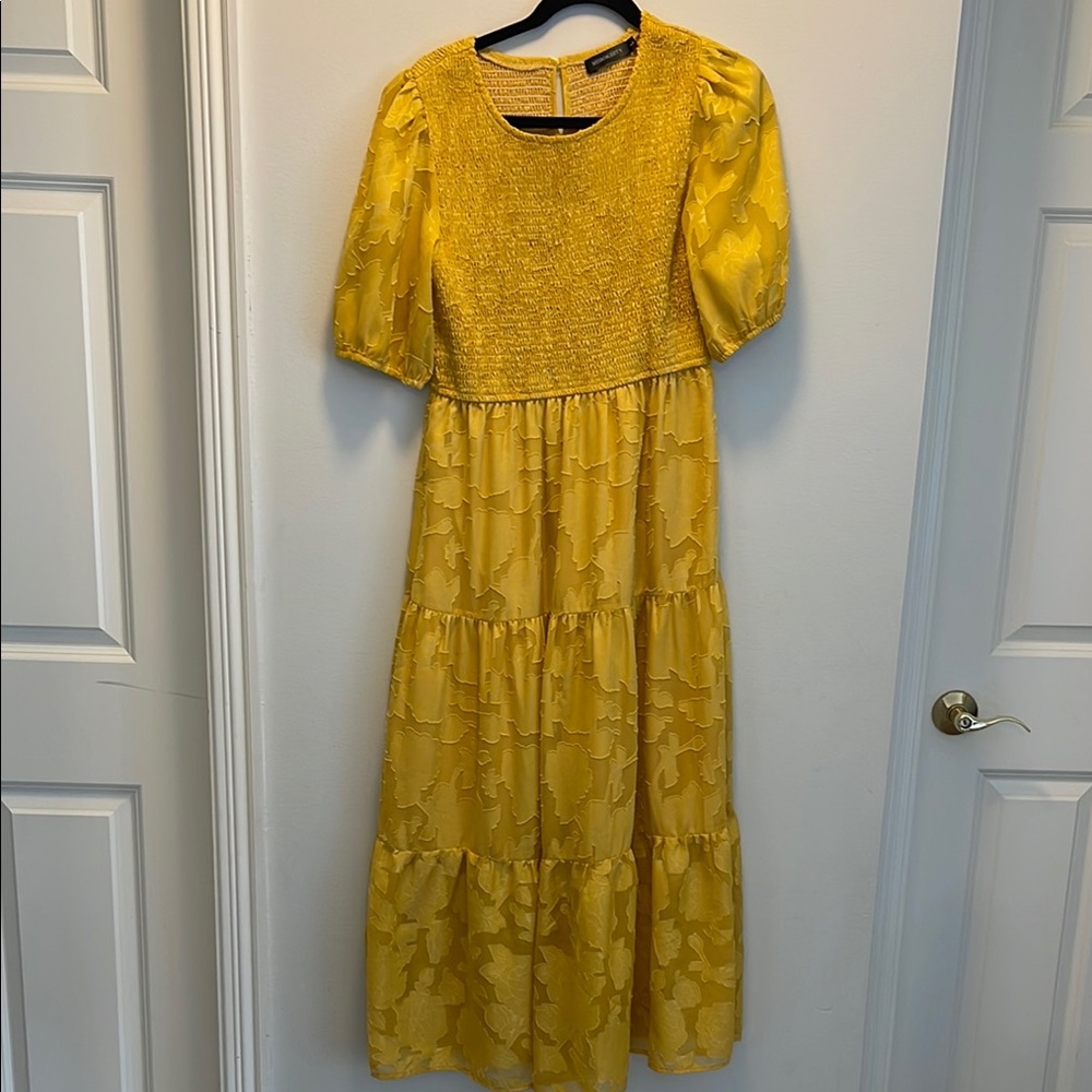Elegant Yellow Women's Dress
